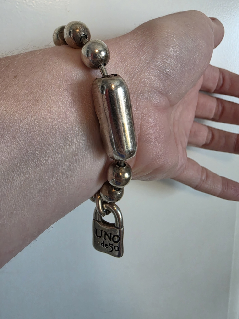 UNO de 50 Silver Ball Chain Bracelet with Padlock Charm - Picture 4 of 6